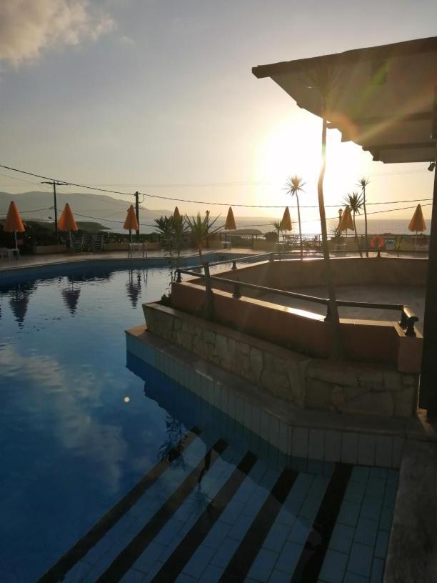 Bella Vista Hotel "By Checkin" Херсонісос Екстер'єр фото